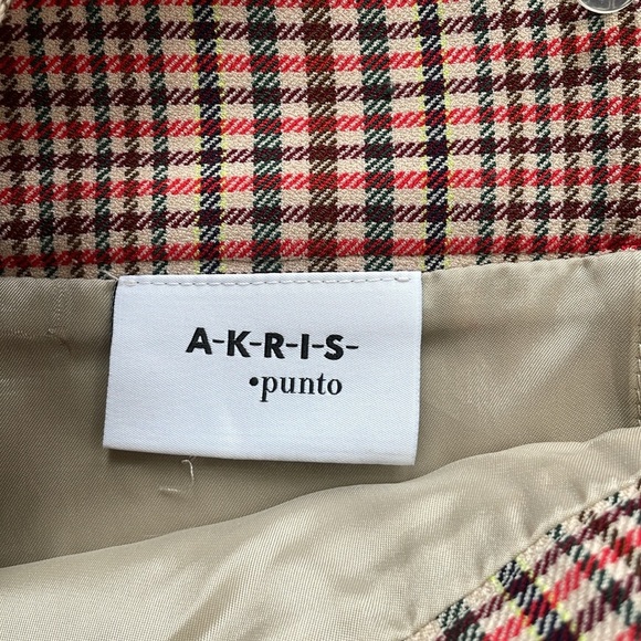 Akris Punto Beige Red Green Plaid Skirt Above knee Size 10 Pleats Designer NWOT - Picture 5 of 14